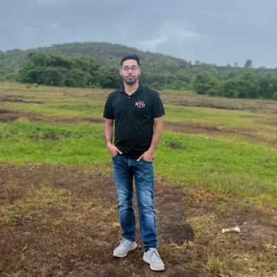 anmolarora25's profile picture. Love yourself first and everything falls in line✨