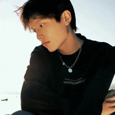 ltintin73989447's profile picture. hhh