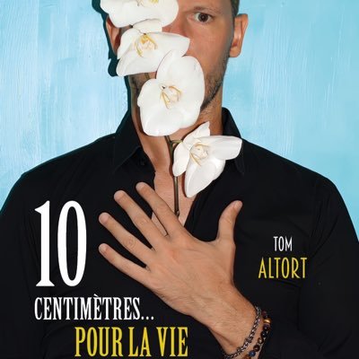 Auteur de « 10 centimètres… Pour la Vie » aux Éditions MAÏA et des recueils de poésie « La Couleur des mots » et « Des mots aux maux » chez Edilivre