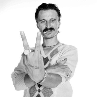 15891488R's profile picture. 