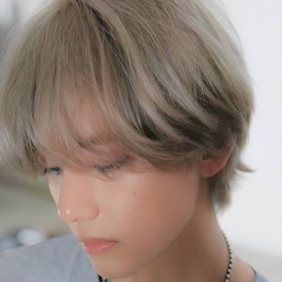 tataaaaboo's profile picture. “I HAVE A BIG HEART FULL OF LOVE, SO PLEASE TAKE IT ALL”💚보라해💜