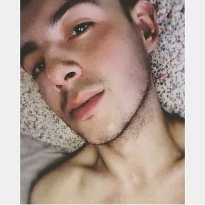 alefuent_s's profile picture. Medical Student 🩺
Cancer ♋
Somewhat introverted but fun. 😌