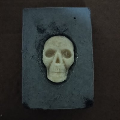 TomRoyaloilsoap's profile picture. Father to 5 kids, small business owner, love reading comics, listening to old school country, 80s rock, and punk.
Artisanal soap and skin care is my game.