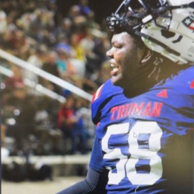 🚨🚨🚨Giovanni Patton #58 School: Truman independence MO GPA: 2.5 Class: 24 Position: RT,DT H: 6’7 W: 350🚨🚨