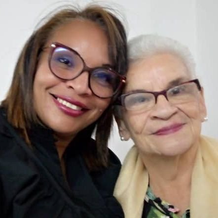 soscarmelita's profile picture. mujer y madre, amante de los bellos paisajes de mi gran país, Venezuela. Lcda en Geografía e Historia ULA :)