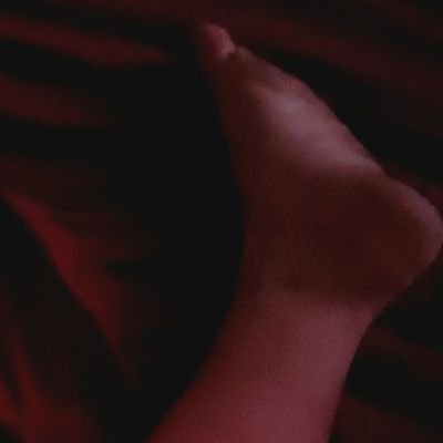 MYFEEETANDMEE's profile picture. 