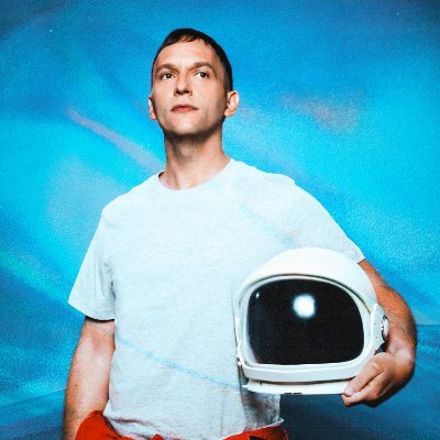 Chiennoirdencre's profile picture. 1er album "Apollo" disponible : https://t.co/k77V3JpJ7u 👨‍🚀  @naiverecords