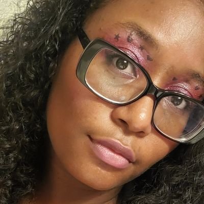 RachelVHer's profile picture. 