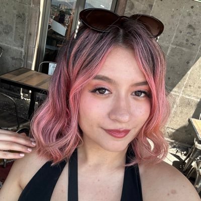 lissete74's profile picture. 