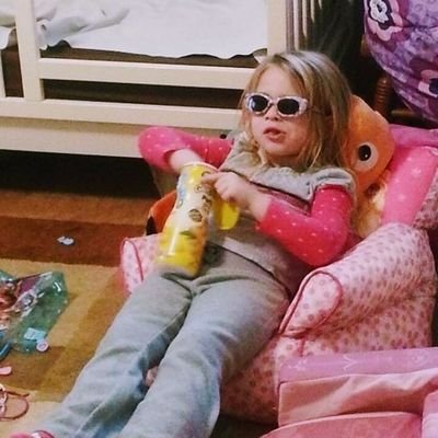 Lourdes111106's profile picture. Y a los malos? Que se JODAN