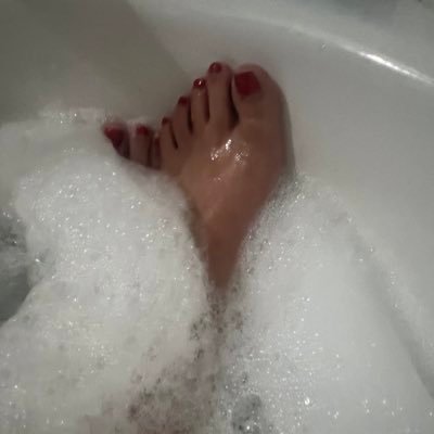 I love having my feet worshiped. I like to feel sexy in high heels and I like getting my feet dirty going barefoot in I am down to earth