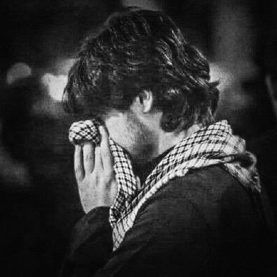 ما راست قامتان جاودانه تاریخ خواهیم ماند ...
من یک #انقلابی ام
یک پایبند به #ارزش های انقلاب و زاویه دار با منحرف کنندگان جریان انقلابِ اسلامی