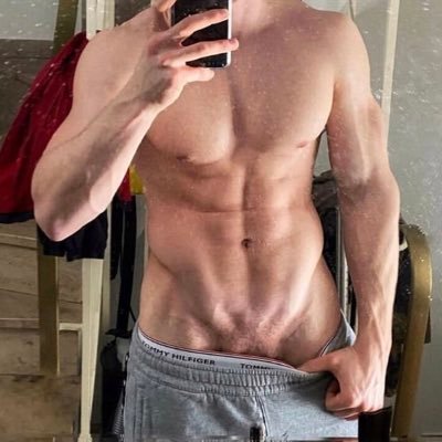 gbrl2856's profile picture. 