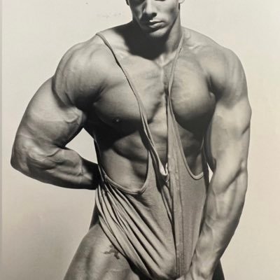 18+ account for admiration of the muscular male form