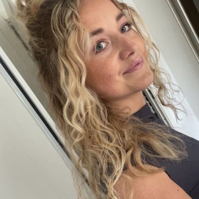 EmyAdolphson's profile picture. 