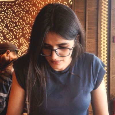 Shutupnavya's profile picture. dermatology resident