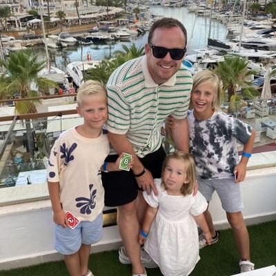 Husband & father to 3 great kids. Leicester City Football Club season ticket holder.