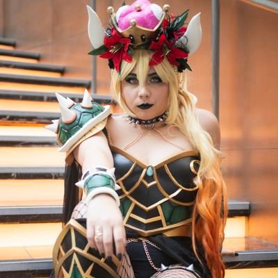 cosplay • gaming • roller skating • bad booktok recs

https://t.co/LDUuym1Jf2