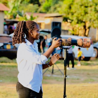 official female photographer of Hon Anite Evelyn the State Minister of Finance for investment and Privatization 🇺🇬/ award winner / sports photographer📸