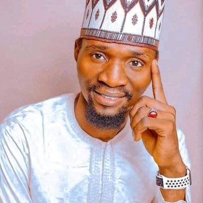 RomoBreed's profile picture. Microbiologist 🩺career pursuing 🥰long life to my parents🙏❤️Islam my deen 🥰Quran my heart😘Muhammad SAW my prophet❤️CEO @RomobizGlobalEnterprise