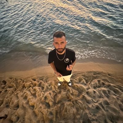 yekullah's profile picture. burası benim kişisel dingomun ahırı