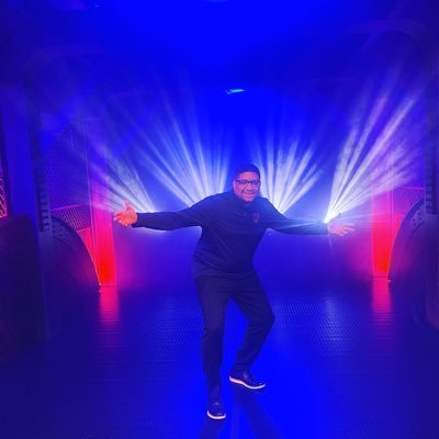 DavidTJCummings's profile picture. There are two types of people in this country there are the ones who love Chicago and the ones who think it is unmitigated hell Louella O. Parsons