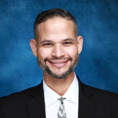 Award-Winning Public Relations Professional. Emmy nominated journalist. Immediate Past President @FPRAOrlando Member @NAHJCENTRALFL #PR #Media #travel #foodie