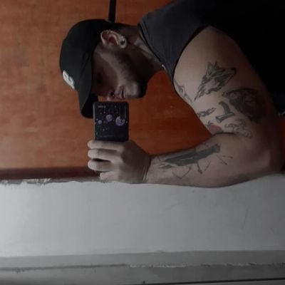 Aastolff's profile picture. perfil secundário do @peitudzz