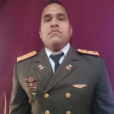 Soldado de la patria bolivariana de Venezuela, chavista de corazón.
CMDTE. PAC LA PASTORA 3RA CIA.D-122