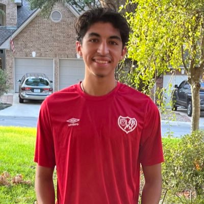 Brandeis HS c/o 2024. Varsity soccer CM #22. Rayo Vallecano🇪🇸U19⚽️ 2023.