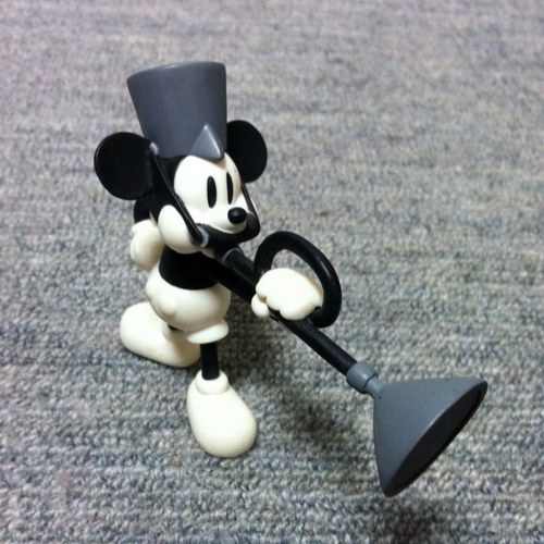 mickeymania024's profile picture. しがないスチャラカさらりーまん。無謀にも中年からラッパを始めたドシロウトラッパ吹きです。なかなか上手くなりません。
