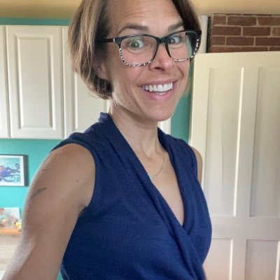 This is the sometimes Twitter account of a Theatre artist & professor. Feminist. Runner. Yogi/instructor. she/they 🏳️‍🌈