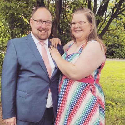 Rabababea's profile picture. Mae govannen | Serienjunkie | Metalhead | Gamerin | offical 360erin | Schnittchen | married 💍 @paulernsthaft | 310524 ❤️ | Katermama 🐱🐱 | MS sucks | Tarms 📍