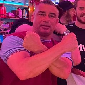 West Ham fanatic, BML ST holder ⚒️. English bulldog owner named Winston (Reid). Very lucky to see us win in Prague and own The Boleyn Bar………see Pinned post.