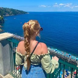 peleeshe33656's profile picture. 