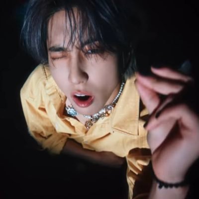 STAYの方とお喋りしたい垢/98(97)/아기STAY/ハニペンよりオール🐿/3RACHA/呼びタメ◎/昼夜逆転人間なのでお昼は基本寝てます返信遅くなったり夜中だったりしてごめんね