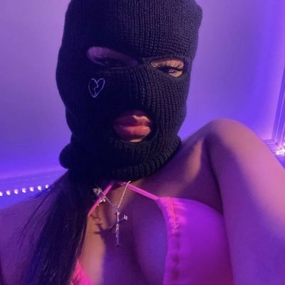 18+ NSFW | content not mine | dm for removal | discord 👇 page ran by @chl0ery4n