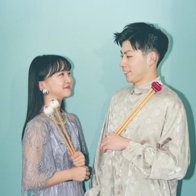 岸野朱莉(@perc_akarii02)と新堂帆士斗 (@perc_hosito) の打楽器デュオ【Plus Duo】です🪇ご依頼はDMでお待ちしております💐