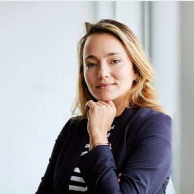 MooreHenery's profile picture. 🏋️ Helping you shed the pounds, one rep at a time! 
🥗 Nutrition| 🏃‍♀️Fitness | 💪 Motivation 
Join me ! Use the Coupon SPC504 to book a free call⬇️