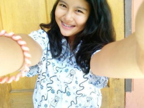 IHYfaniRizky's profile picture. just fansbase @FANIRIZKY1 very heart her ;) if you heart fanirizky follow this fansbase |followed by her 181211 ;) | thankyou
