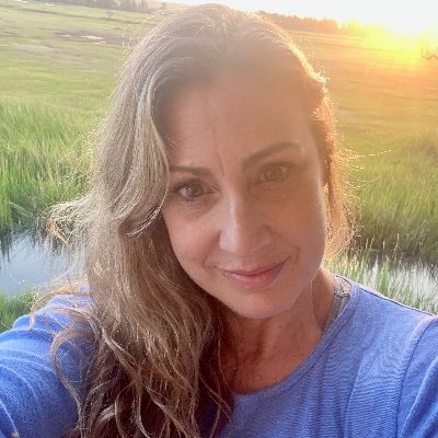 -A reiki practitioner integrating nutritional wellness, with a passion to empower Women in Recovery to heal their life. Intuitive motivational healer
