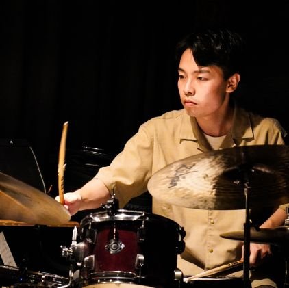 Drummer・Drums講師/京大でグルーヴの研究をしていました/Funk, Jazz, R&B, Soul, etc./DMよりご依頼お待ちしております🥁