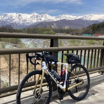 趣味はロードバイク、漫画、アニメ鑑賞、ボードゲームです。愛車はRIDLEYのFenixとFELTのFR30です。宜しくお願いします。2024年も無事にSR達成しました🚴