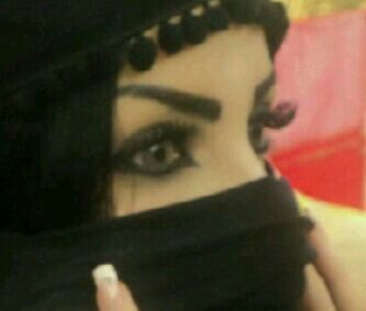 لَسْتُ أفلآطوْنيةَ آلفلْسَفةَ وَ لآقَيَسَيةَ آلَهوْىَ. وَ لآ نِزَآريةِ آلحَرَفَ وَ لكِنَيَ أُنَثَىَ.. نَبَضُهآ حكاية (ألف ليلة وليلة)♥