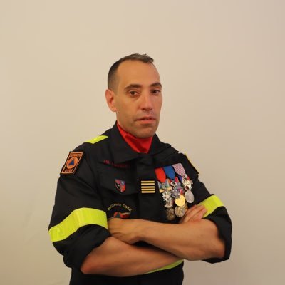 Colonel Jean-Michel AUDIBERT chef de corps de l'@uiisc1, régiment de l'@armeedeterre mis pour emploi du ministère de l'Intérieur, @seccivilefrance.