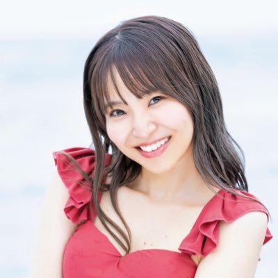 村上奈津実2nd写真集の公式アカウントです。撮影現場のオフショットや最新情報を随時配信していきます。推奨ハッシュタグは #なっちゃんと新婚旅行 です。絶賛予約受付中Amazon◼️https://t.co/J4UUtH3bPq