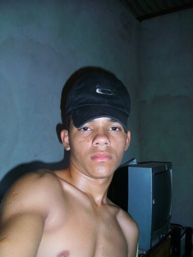 Eu sou mais Se kiser me conhecer add matheus.javajdk@hotmail.com
Espero ter sua amizade  ou mais do q uma amizade :D