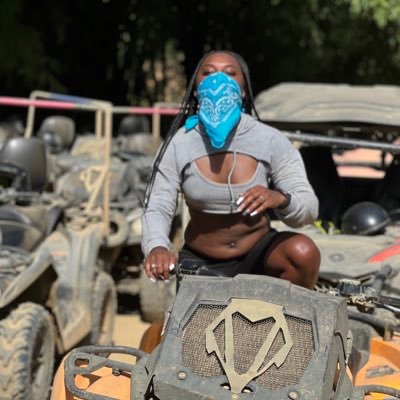 SkinnieMinniee's profile picture. Live, Love, Laugh!