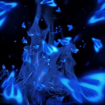 frut1llas's profile picture. ̼̼̈́̽my blood is sky color