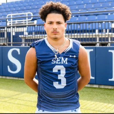 Rb/cb- Wyoming seminary #11 |5’6 175| 4.6 40yd | NYC📍| 16 | 3.5 gpa |